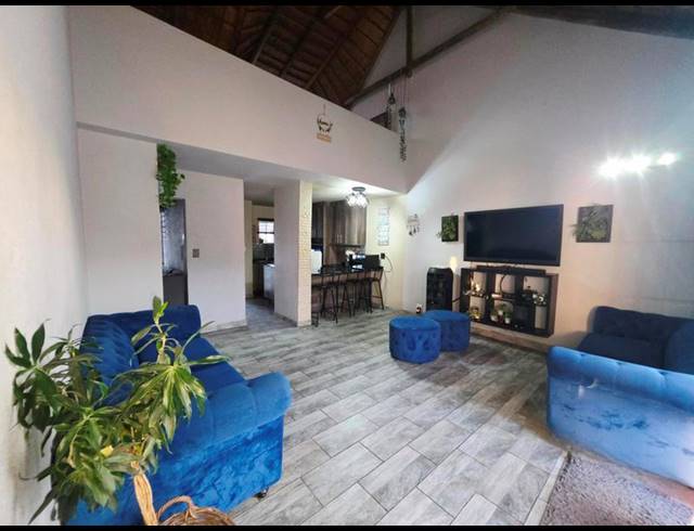 3 BEDROOM HOUSE FOR SALE IN TERENURE
